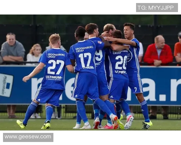 阿尔梅勒与奥斯的比赛结果揭晓引发热议分析双方表现与未来展望